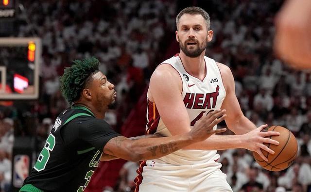 hth体育官方网站- 热火黑八奇迹延续，巴特勒绝杀尼克斯晋级  